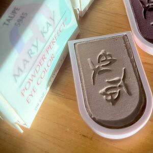 Mary Kay Eyeshadow Taupe